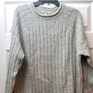 Carolyn Taylor Ribbed Knit Sweater in Light Gray